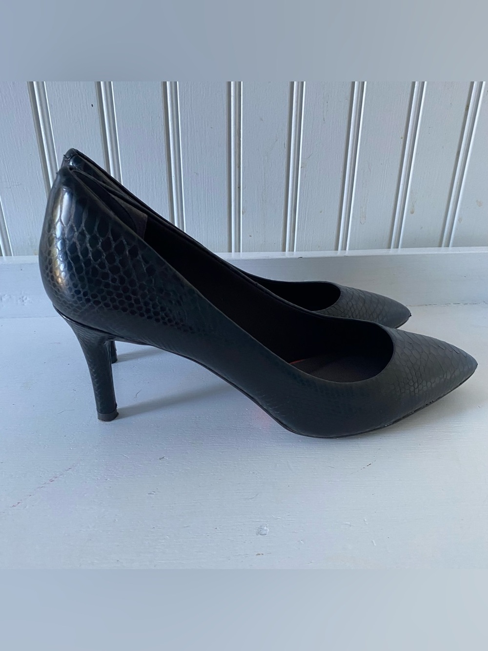 Rockport Heels Women’s 9 Total Motion Black Heels Snakeskin Pointy Toe Comfort